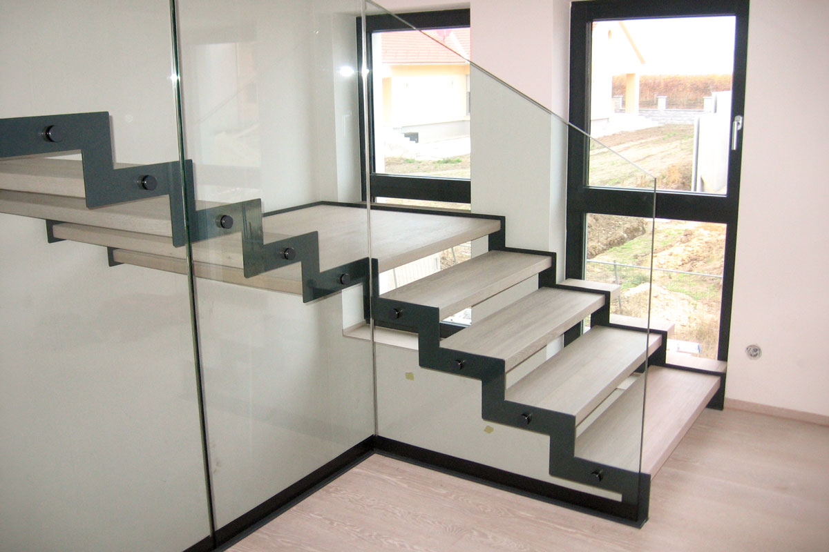 Metallwangenstiege
